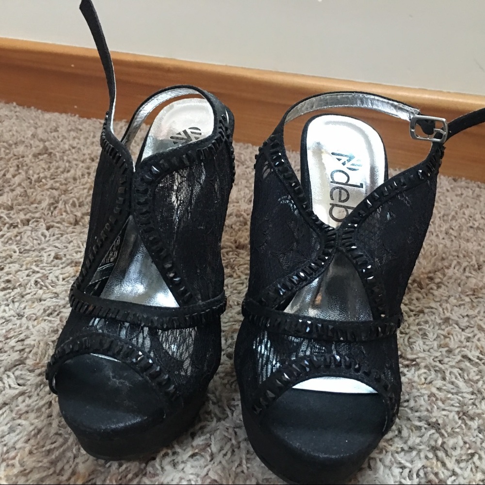 Shoes - Picture 3 of 6